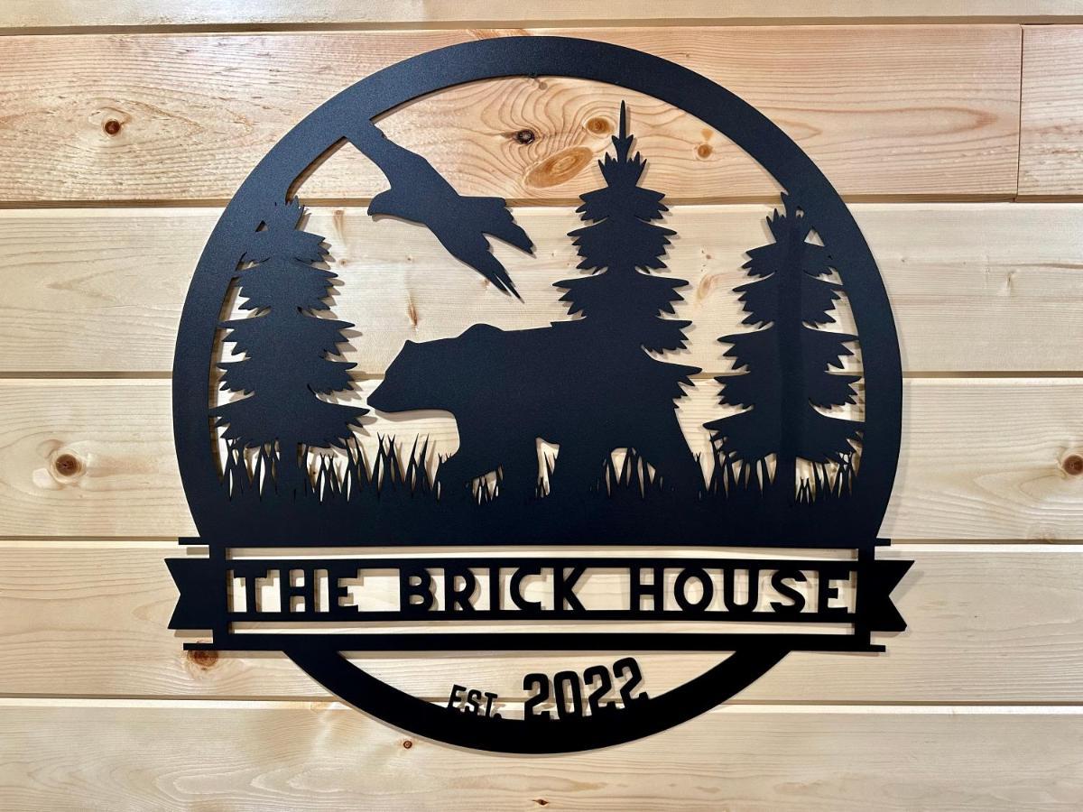 The Brick House: Brand New! 3 Bedroom Home With Private Driveway 鸽子谷 外观 照片